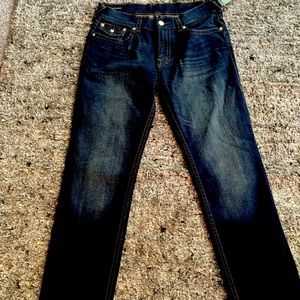 NWT 36x32 men’s True Religion jeans.